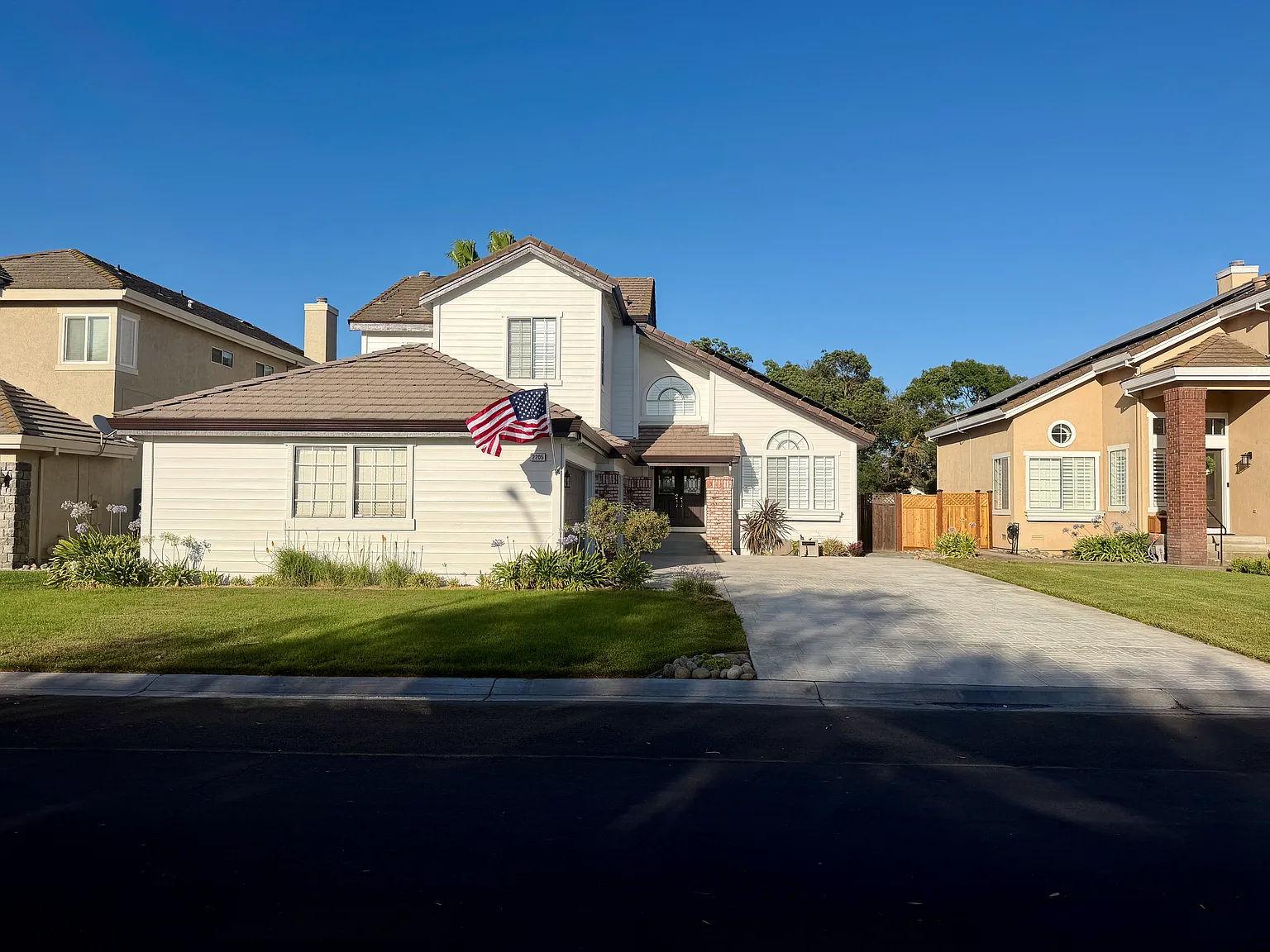 3 bed, 2646 sqft, $4,375 — Photo 1