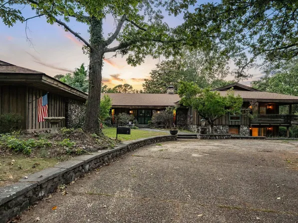 11909 Fairview Rd, Little Rock, AR 72212