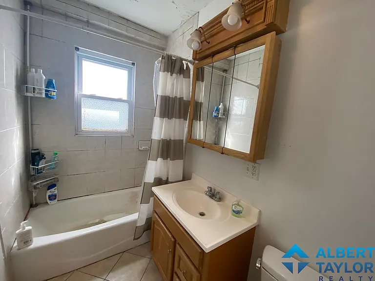 288 Foster St #1 — Photo 4
