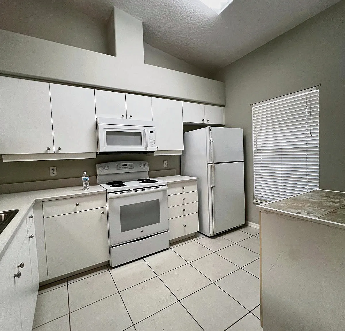 2 bed, 1202 sqft, $1,750 — Photo 4