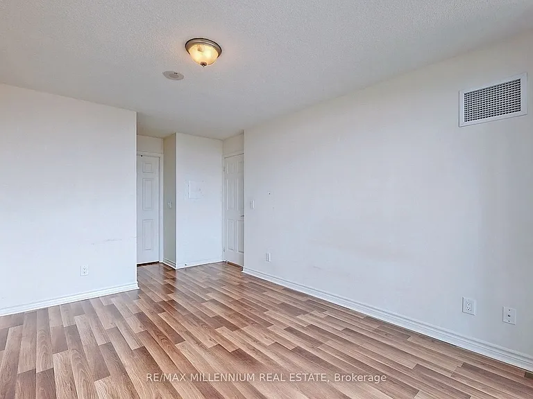 25 Lower Simcoe St #1508 — Photo 25