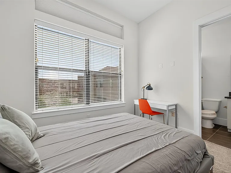 2401 Crawford St #C3D — Photo 28