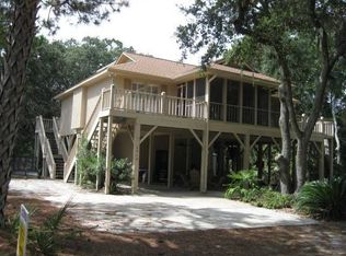 2310 Seabrook St, Edisto Island, SC 29438
