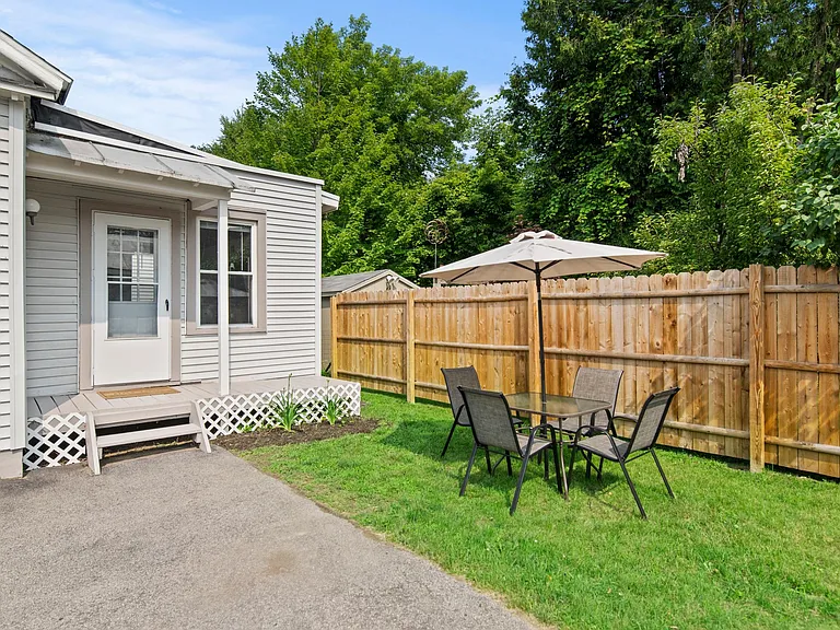 123 W Circular St #1 — Photo 18