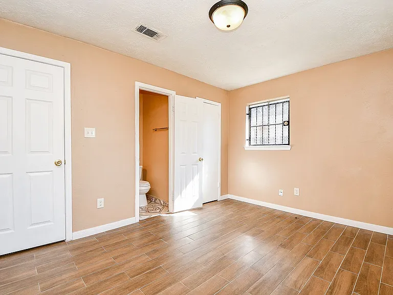4926 Ridgestone St — Photo 24