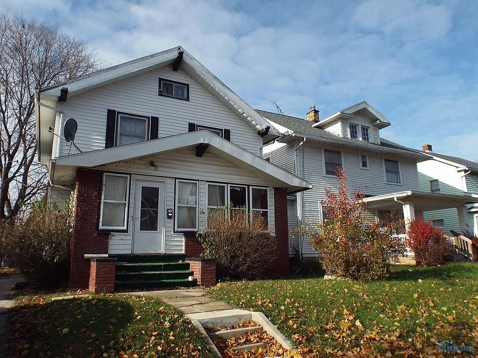 2nd image of 1923 Joffre Ave