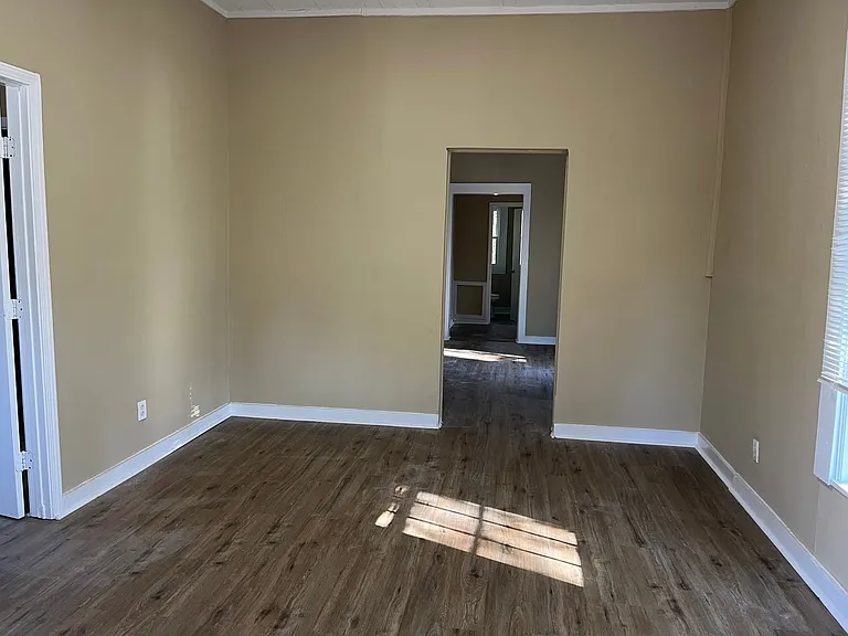 629 Wright St — Photo 2
