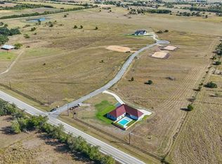 5 Independence Trl, Burton, TX 77835