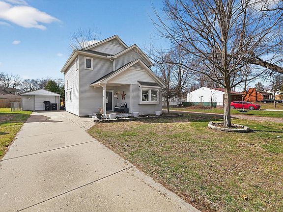 3rd image of 8915 Deering St