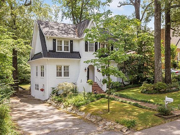 2nd image of 104 Vista Dr
