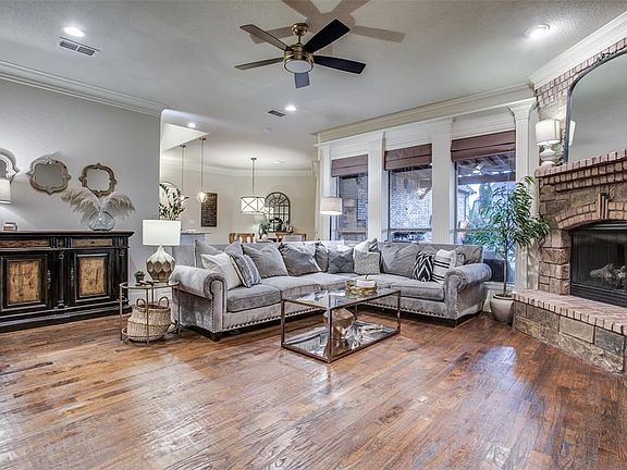 2nd image of 8117 Seville Dr