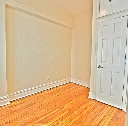 5th image of 300 12th St APT 10