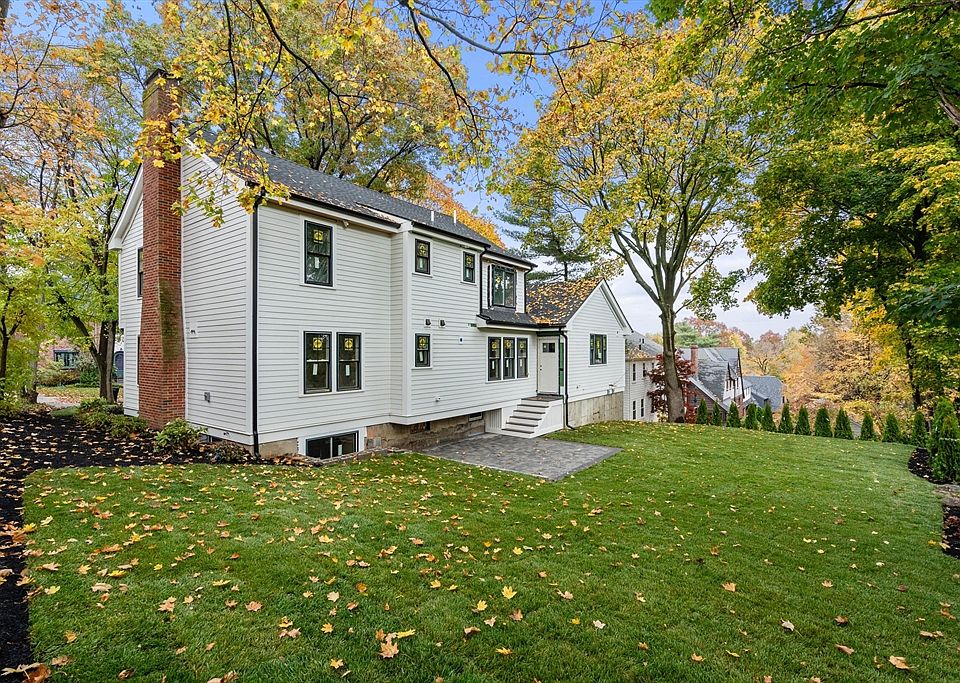 2nd image of 30 Dunbarton Rd
