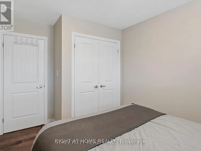 402 Tansbury St N — Photo 25