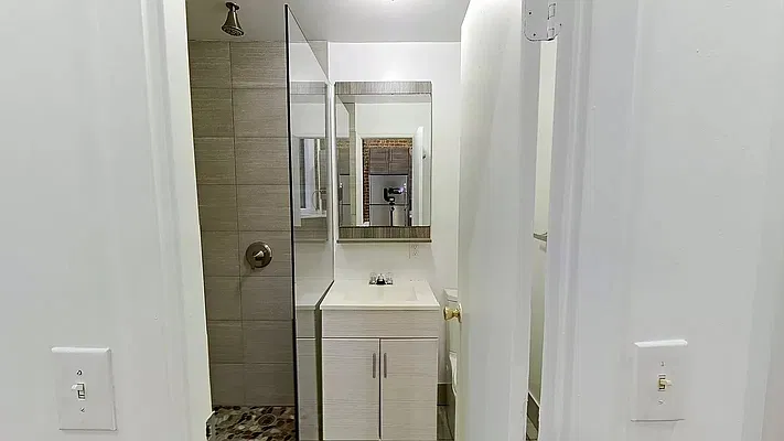 Rented by Dream NYC LLC | media 5