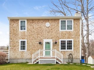 10 Saybrook Ave, Narragansett, RI 02882