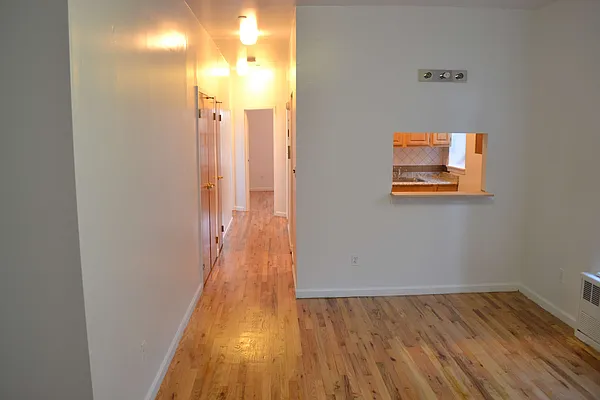 Sold by Urbanite Realty Inc | media 14