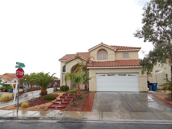2nd image of 2431 River Oaks Dr