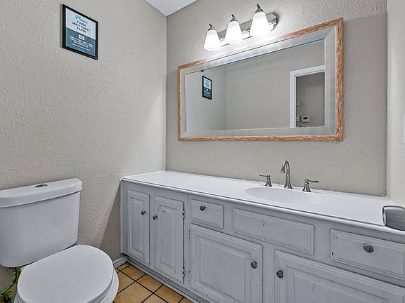 2nd image of 905 Eagle Dr #18107534