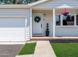 6 Coventry Road, Toms River, NJ 08757