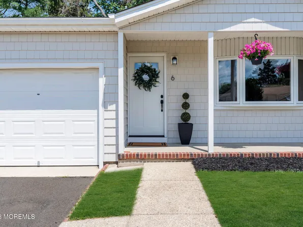 6 Coventry Road, Toms River, NJ 08757
