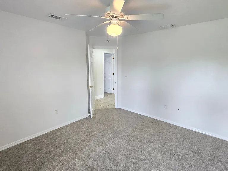 104 Charles Dr — Photo 14