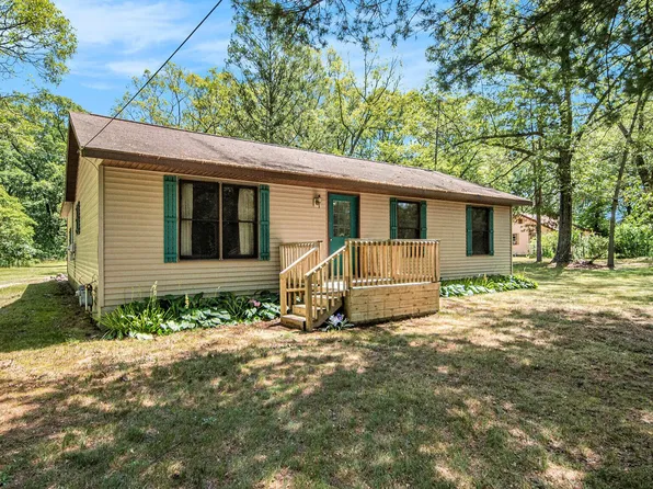 2468 S Mill Iron Rd, Muskegon, MI 49442