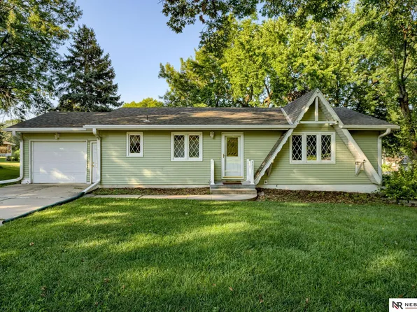 651 W 16th St, Wahoo, NE 68066