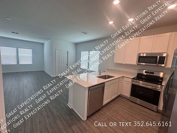 2nd image of 4923 SW 81st Ln #102