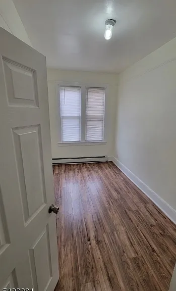 569 Morris St — Photo 6