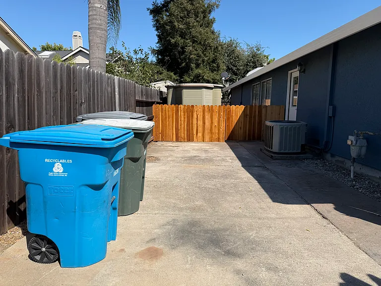 6260 Vanden Rd — Photo 45