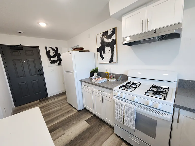 2837 San Marino St #1 — Photo 14