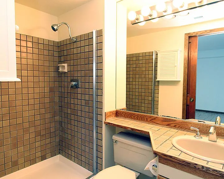 1320 SW Hall St #202 — Photo 16