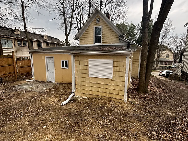 344 N Adams St — Photo 19