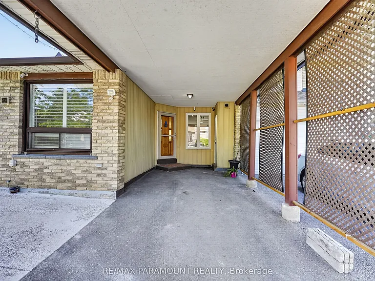 32 Fanshawe Dr — Photo 4