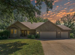 19888 Iteri Pl, Lakeville, MN 55044