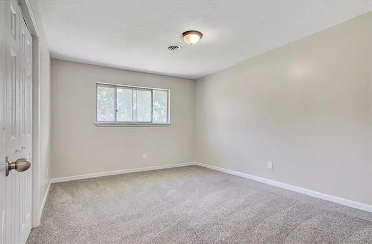 4327 McFarland Cir — Photo 10