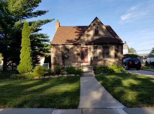 1465 Burlington Dr, Mount Clemens, MI 48043