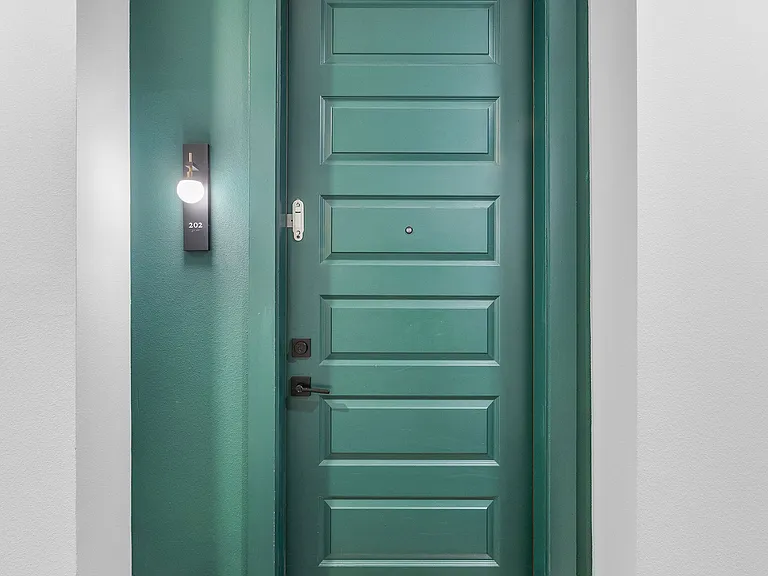 2500 Longview St #202 — Photo 32