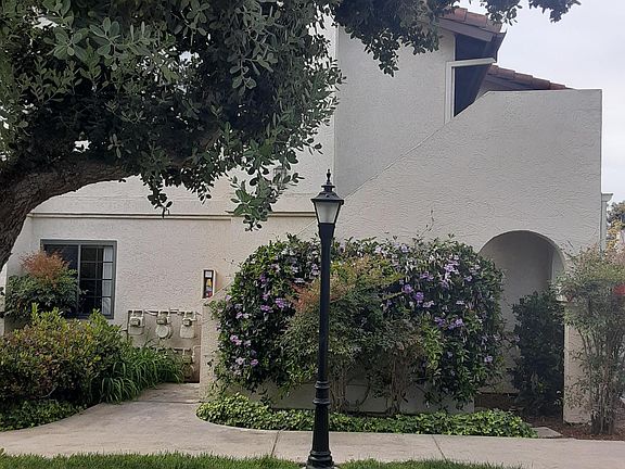 2nd image of 4145 Porte De Merano