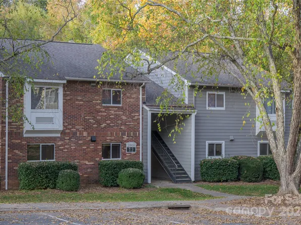 2800 Heathstead Pl, Charlotte, NC 28210