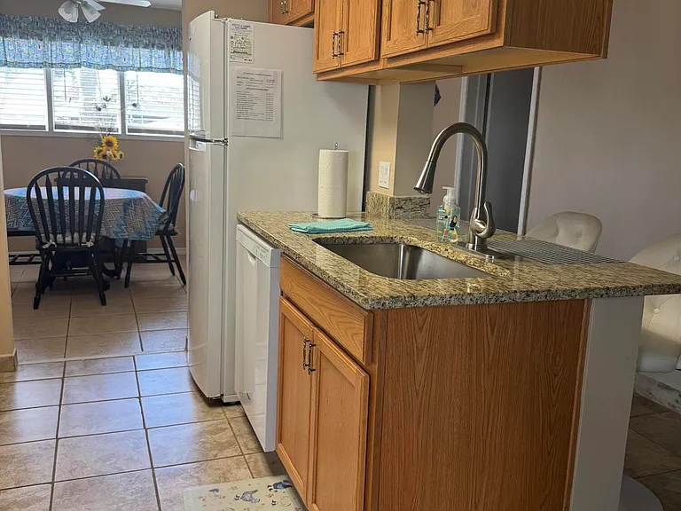 412 Beach Park Ln #167 — Photo 8