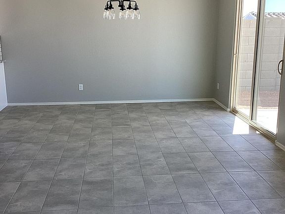 4th image of 18425 E Emilia Dr