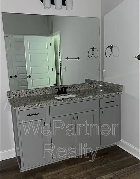 100 Crest Pointe — Photo 18