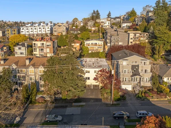 3626 14th Avenue W #203, Seattle, WA 98119