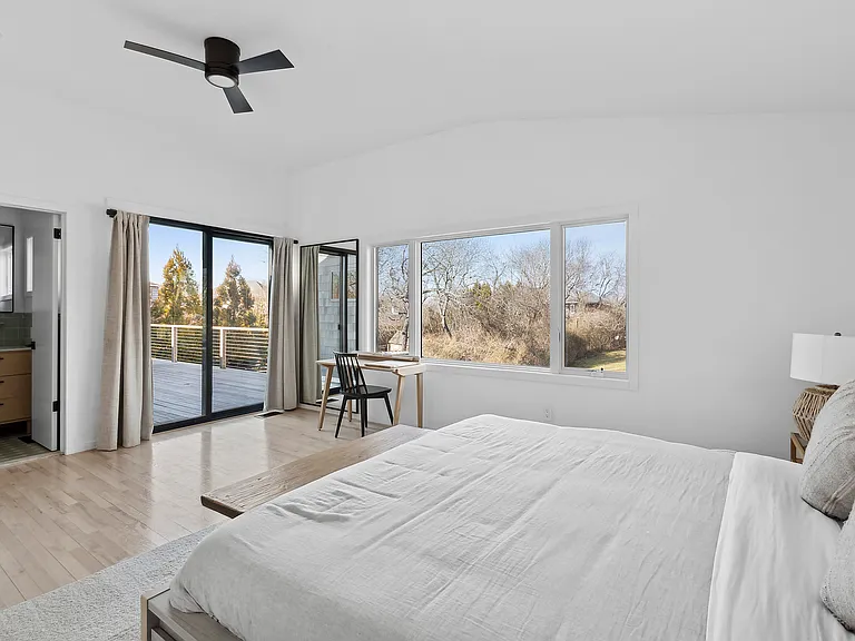 148 S Fairview Ave — Photo 6