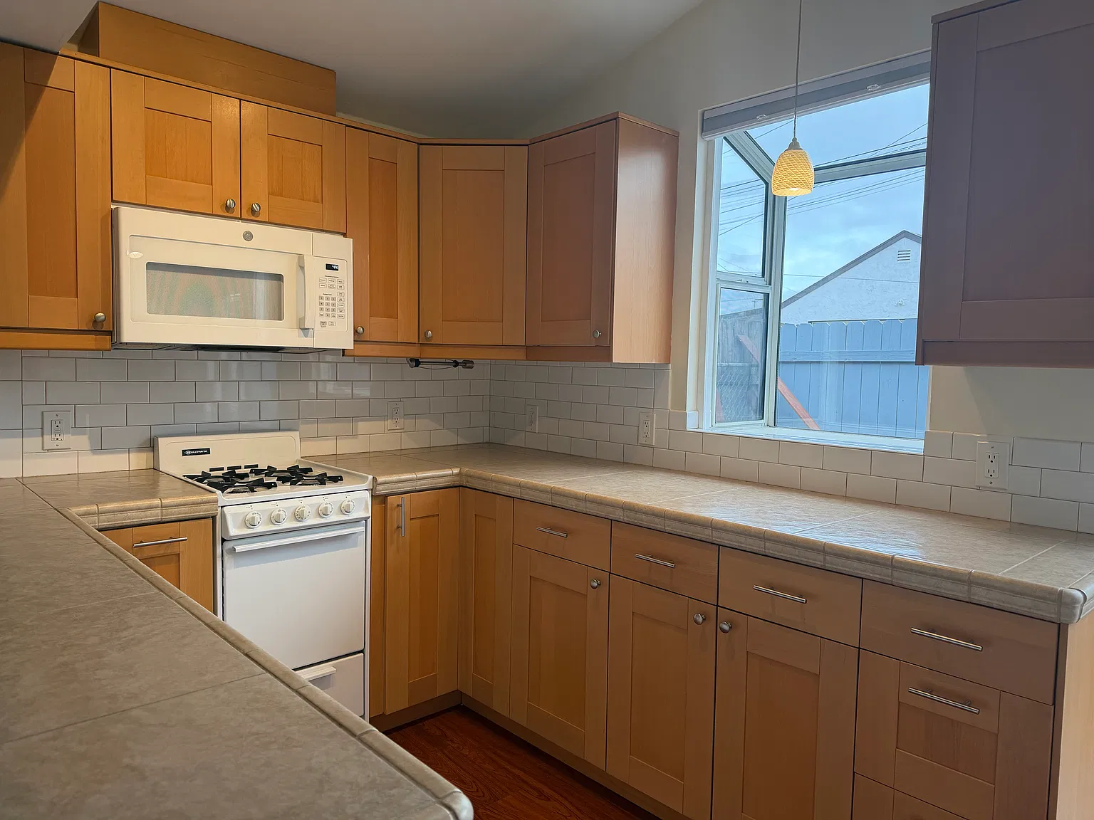 3720 33rd St — Photo 3