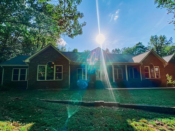 3rd image of 1006 Clearview Point