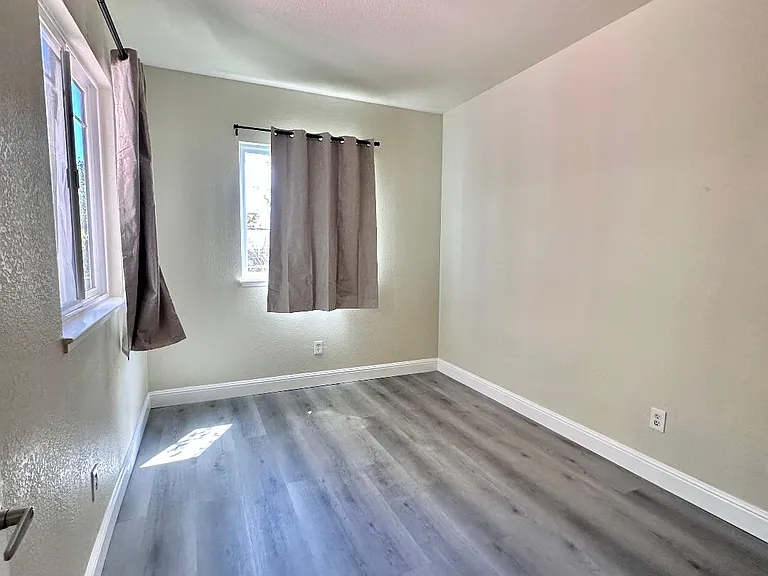 2615 Telegraph Ave #205 — Photo 7
