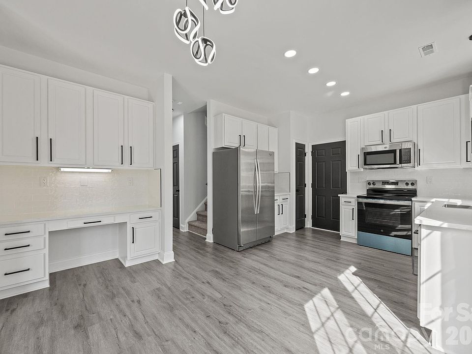 1st image of 3804 Lincoln Ct